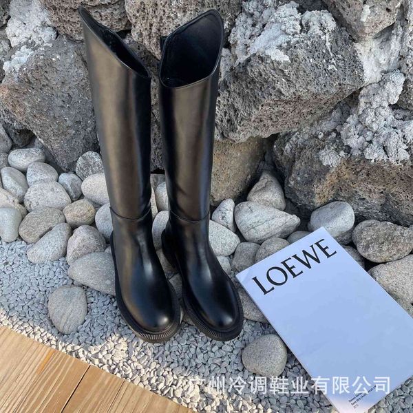 spring and autumn thick soles black straight tube knee length round toe boots women's boots
spring and autumn thick soles black straight tube knee length round toe boots women's boots
