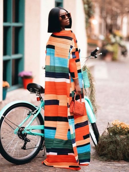 new 2021 spring raiow color long plus size pleated three quarter sleeve half high collar indie aesthetic clothes 44ah, Black;gray
new 2021 spring raiow color long plus size pleated three quarter sleeve half high collar indie aesthetic clothes 44ah, Black;gray