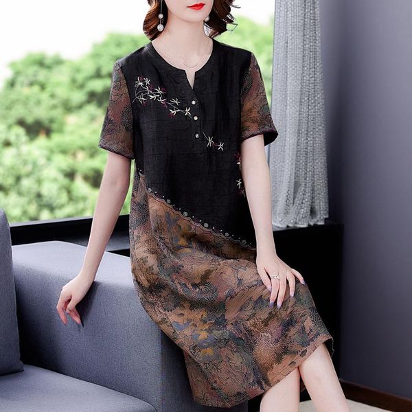 casual dresses summer floral embroiderry real silk satin vintage midi dress 2021 4xl plus size women elegant bodycon party vestido, Black;gray
casual dresses summer floral embroiderry real silk satin vintage midi dress 2021 4xl plus size women elegant bodycon party vestido, Black;gray