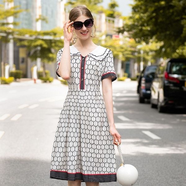 ladies party 2021 new elegant spring girl printing chiffon dressed up as a summer line of the women's empire celebrities short 7osn, Black;gray
ladies party 2021 new elegant spring girl printing chiffon dressed up as a summer line of the women's empire celebrities short 7osn, Black;gray