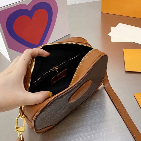 vintage brown shoulder bag luxury classic printing women's purse design fashion style simple line camera bags crossbody pocket
vintage brown shoulder bag luxury classic printing women's purse design fashion style simple line camera bags crossbody pocket