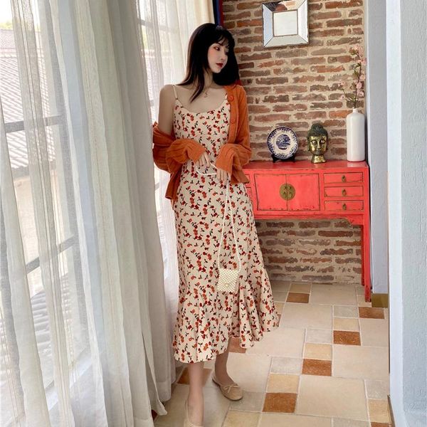 casual dresses women fall two piece set french style slim body fairy floral strap dress + orange knitted cardigan jacket female fashion suit, Black;gray
casual dresses women fall two piece set french style slim body fairy floral strap dress + orange knitted cardigan jacket female fashion suit, Black;gray