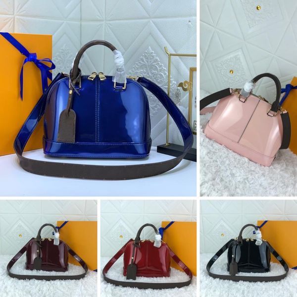 alma bb shell bag luxury designer women bags brand messenger handbag lady one-shoulder presbyopia glossy patent leather key lock 01
alma bb shell bag luxury designer women bags brand messenger handbag lady one-shoulder presbyopia glossy patent leather key lock 01