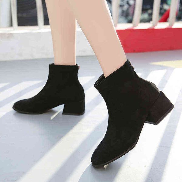 warm plush ankle boots women boots female solid black flock block heels winter boots zipper ladies shoes woman plus size y1105
warm plush ankle boots women boots female solid black flock block heels winter boots zipper ladies shoes woman plus size y1105