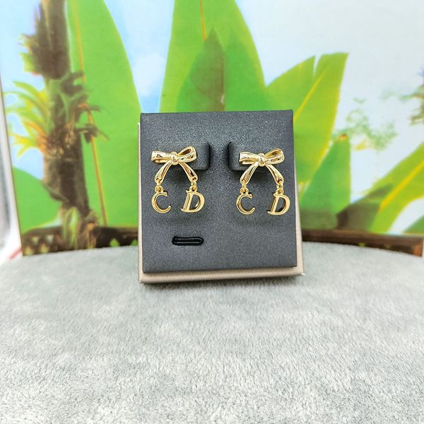 gift box earrings simple temperament gold bow fashion beautiful fine smooth comfortable net red same earrings for women, Golden
gift box earrings simple temperament gold bow fashion beautiful fine smooth comfortable net red same earrings for women, Golden