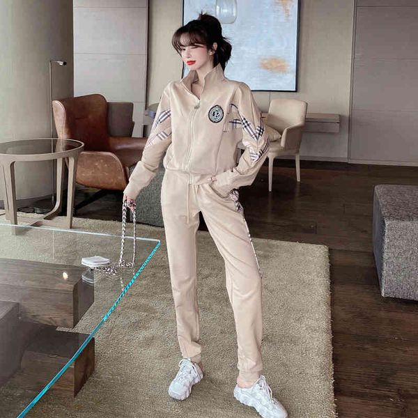 women's 2021 new spring and autumn splicing fashion leisure sportswear foreign style sweater two-piece suit, Gray
women's 2021 new spring and autumn splicing fashion leisure sportswear foreign style sweater two-piece suit, Gray