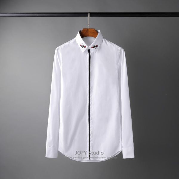 men's casual shirts 2021 autumn winter lay same butterflies embroidered collar placket male bump color fashion design business shirt, White;black
men's casual shirts 2021 autumn winter lay same butterflies embroidered collar placket male bump color fashion design business shirt, White;black
