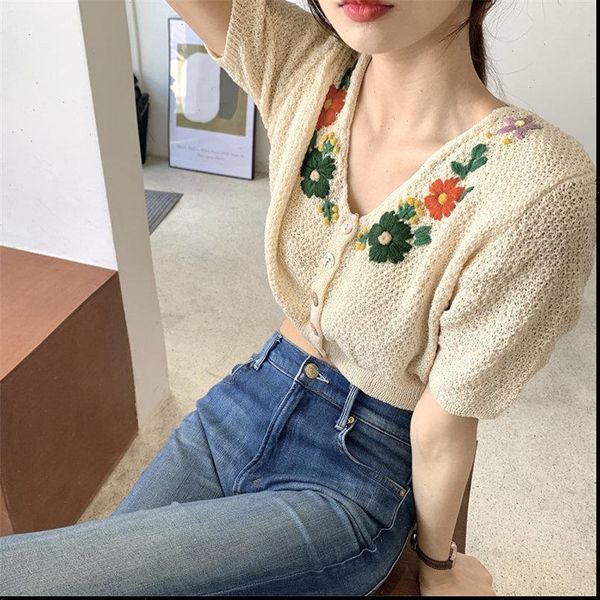 sweet high waist retro chic thin knitted 2021 all match vintage embroidery flower summer leisure short sweaters, White;black
sweet high waist retro chic thin knitted 2021 all match vintage embroidery flower summer leisure short sweaters, White;black