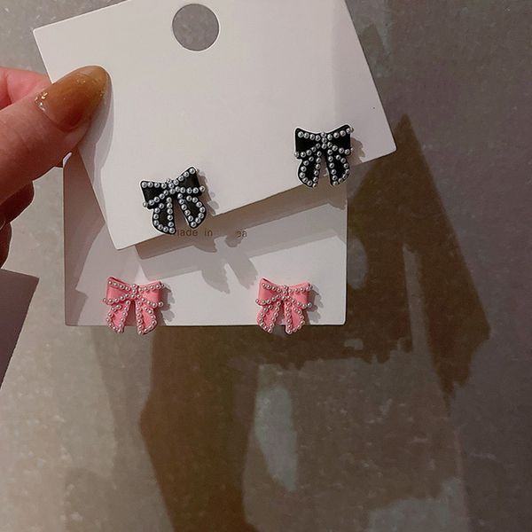 2021 designers women's earringsbow new pearl spray painted small baida temperament simple net red lovely earrings, Golden
2021 designers women's earringsbow new pearl spray painted small baida temperament simple net red lovely earrings, Golden