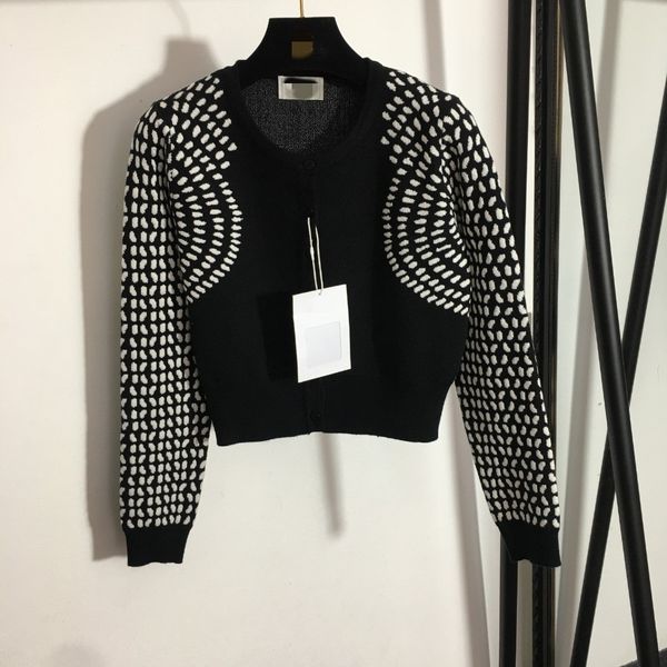 2021 autumn milan runway sweaters o neck long sleeve women's sweater high end jacquard cardigan designer coats 0823-28, White;black
2021 autumn milan runway sweaters o neck long sleeve women's sweater high end jacquard cardigan designer coats 0823-28, White;black