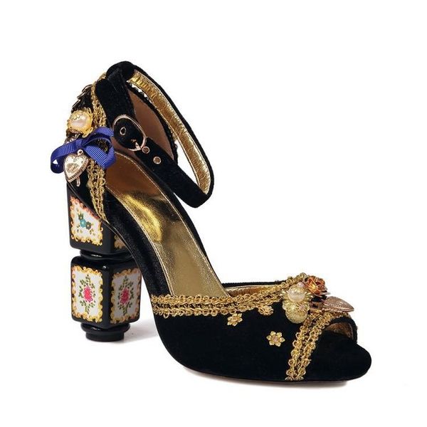 dress shoes 2021 summer handmade large size women's high heel fish mouth sandals beaded, Black
dress shoes 2021 summer handmade large size women's high heel fish mouth sandals beaded, Black