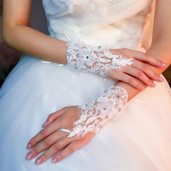 bridal gloves 2021 est fashion ivory pearl lace wedding bride gloves,ring bracelet accessories, White
bridal gloves 2021 est fashion ivory pearl lace wedding bride gloves,ring bracelet accessories, White