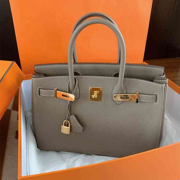 2021 new fashion kelly leather women's portable one shoulder messenger large capacity bag
2021 new fashion kelly leather women's portable one shoulder messenger large capacity bag