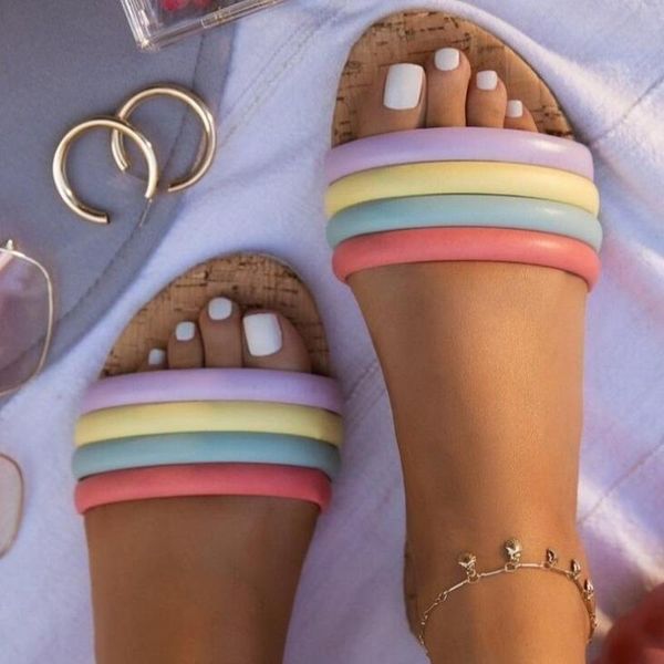slippers 2021 summer women rainbow color flip-flops slides flat beach shoes candy wild fashion sandals home africa, Black
slippers 2021 summer women rainbow color flip-flops slides flat beach shoes candy wild fashion sandals home africa, Black