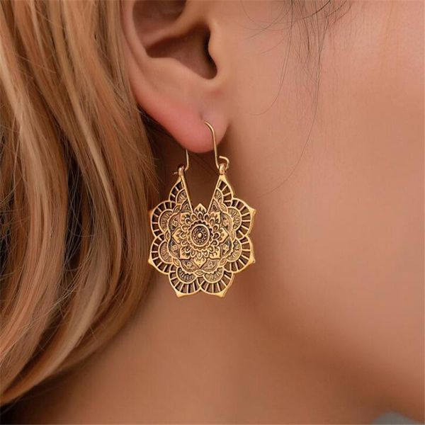 dangle & chandelier vintage antique silver color carving drop earrings for women ethnic alloy piercing jewelry pendient
dangle & chandelier vintage antique silver color carving drop earrings for women ethnic alloy piercing jewelry pendient