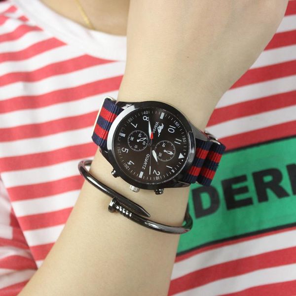 wristwatches 2021 men couple watch quartz army soldier canvas strap analog watches sports clock, Slivery;brown
wristwatches 2021 men couple watch quartz army soldier canvas strap analog watches sports clock, Slivery;brown
