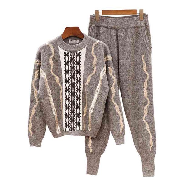 women's two piece pants long-sleeve ensemble with sequins, 2-pieces, thin knitted shirt embroidery and pants, spring autumn, liq1, White
women's two piece pants long-sleeve ensemble with sequins, 2-pieces, thin knitted shirt embroidery and pants, spring autumn, liq1, White