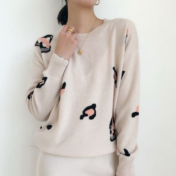 2021 new crnio jacquard camisola feminina 100% cashmere solta malhas s o pescoo outono inverno feminino pulver de malha 8679, White;black
2021 new crnio jacquard camisola feminina 100% cashmere solta malhas s o pescoo outono inverno feminino pulver de malha 8679, White;black