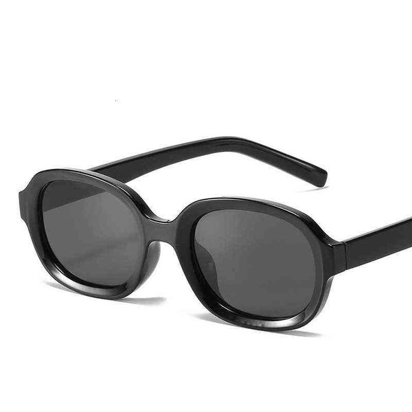 vintage oval frame metal hinge sunglasses women trend girl eyeglasses candy colors glasses, White;black
vintage oval frame metal hinge sunglasses women trend girl eyeglasses candy colors glasses, White;black