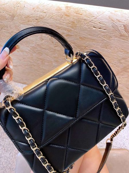 luxury one shoulder inclined bag, sweet wind ling chain pack 2020 bag new tide female small ck web celebrity
luxury one shoulder inclined bag, sweet wind ling chain pack 2020 bag new tide female small ck web celebrity