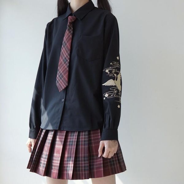 2021 new japanese long sleeve women's blouse embroidered single fall breasted collar to black white shirts school clothes 25gz
2021 new japanese long sleeve women's blouse embroidered single fall breasted collar to black white shirts school clothes 25gz