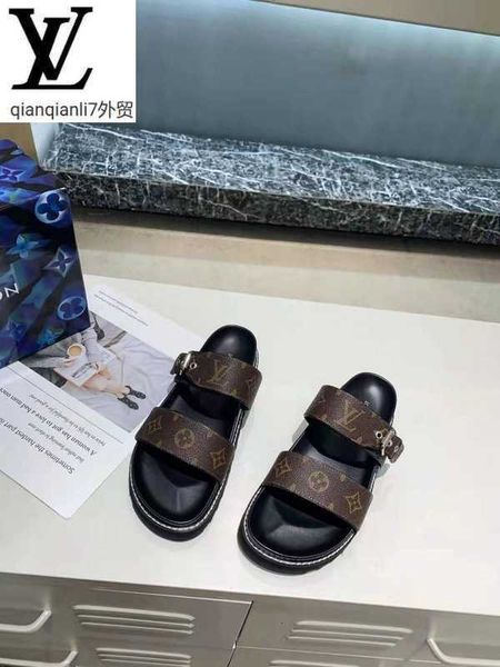 designer luxury women and men sandals slippers slides sneakers loafers sandals 35-46 ucr7, Black
designer luxury women and men sandals slippers slides sneakers loafers sandals 35-46 ucr7, Black