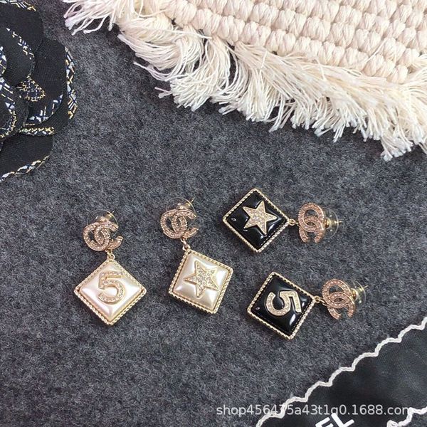 xiaoxiangfeng 2021 new five pointed star full diamond medieval letter versatile 925 silver needle earrings female, Golden
xiaoxiangfeng 2021 new five pointed star full diamond medieval letter versatile 925 silver needle earrings female, Golden