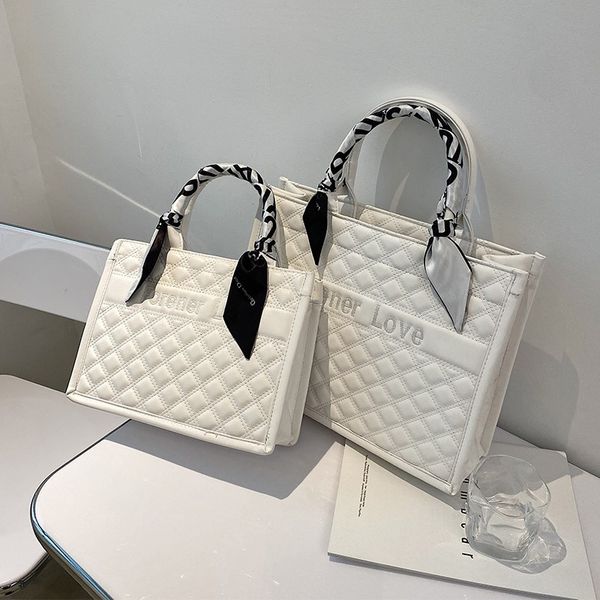 luxury herme handbags and storage advanced texture simple women's net red 2021 korean version messenger lingge minority
luxury herme handbags and storage advanced texture simple women's net red 2021 korean version messenger lingge minority