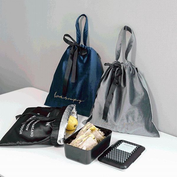 storage bags gold velvet meal bag hand-held bento creative portable insulation
storage bags gold velvet meal bag hand-held bento creative portable insulation