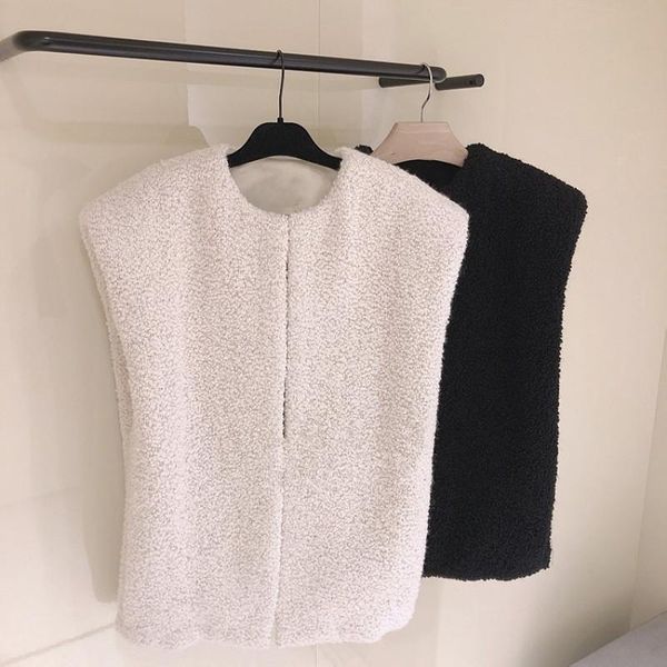 women's vests autumn winter 2021 women warm vest o-neck sleeveless simple fashion casual female black or white coat, Black;white
women's vests autumn winter 2021 women warm vest o-neck sleeveless simple fashion casual female black or white coat, Black;white