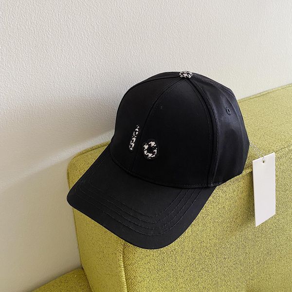 designers baseball cap luxurys letter sun hat fashion design ball caps outdoor sports sunn hats two colors available good nice, Blue;gray
designers baseball cap luxurys letter sun hat fashion design ball caps outdoor sports sunn hats two colors available good nice, Blue;gray