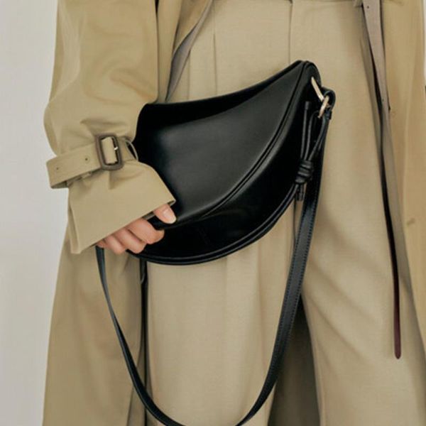 cross body designer half-moon-shaped women shoulder bag fashion solid color crossbody bags for 2021 bands semicircle hobo lady purse
cross body designer half-moon-shaped women shoulder bag fashion solid color crossbody bags for 2021 bands semicircle hobo lady purse