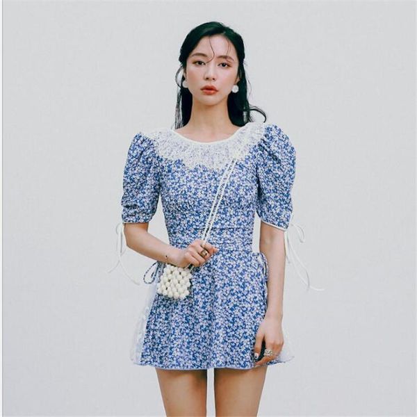 one-piece suits 2021 backless female one piece swimsuit floral print lace dress push up women swimwear monokini padded bathing
one-piece suits 2021 backless female one piece swimsuit floral print lace dress push up women swimwear monokini padded bathing