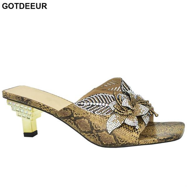 dress shoes fashion italian women elegant decorated with rhinestone open toe pumps wedding for bride nigerian party, Black
dress shoes fashion italian women elegant decorated with rhinestone open toe pumps wedding for bride nigerian party, Black