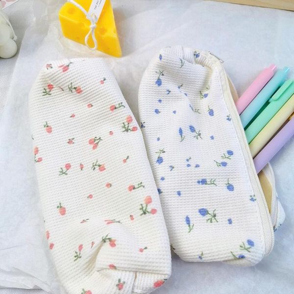 pencil bags korean fashion bag fresh style small flowers cases cute simple pen storage school supplies stationery
pencil bags korean fashion bag fresh style small flowers cases cute simple pen storage school supplies stationery