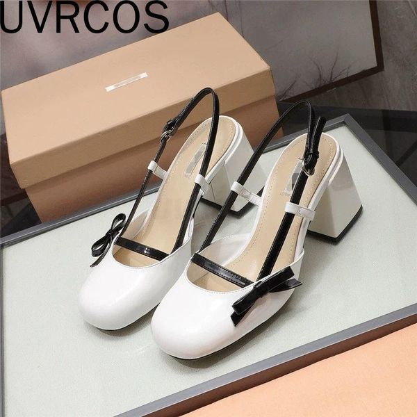sandals 2022 summer chunky high heel women retro velvet shallow mouth slingback crystal chain fringe tassel pumps banquet shoes, Black
sandals 2022 summer chunky high heel women retro velvet shallow mouth slingback crystal chain fringe tassel pumps banquet shoes, Black
