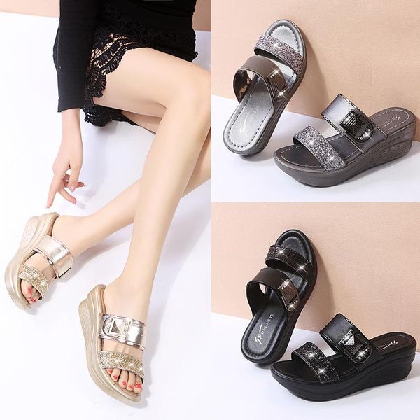 2021 plus size summer women slippers beach thick bottom wedges solid outside ladies sandals 5.5cm high heels womans slides, Black
2021 plus size summer women slippers beach thick bottom wedges solid outside ladies sandals 5.5cm high heels womans slides, Black