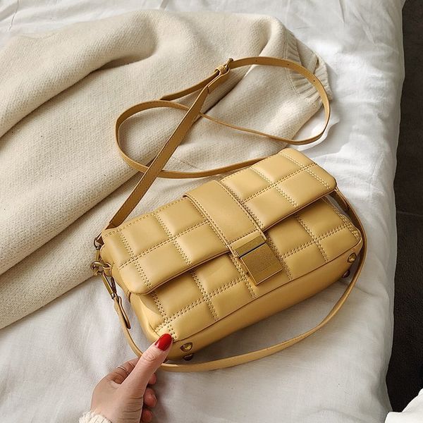 embroidery flap bags square crossbody bag 2020 summer new leather women's designer handbag travel shoulder messenge c0228
embroidery flap bags square crossbody bag 2020 summer new leather women's designer handbag travel shoulder messenge c0228