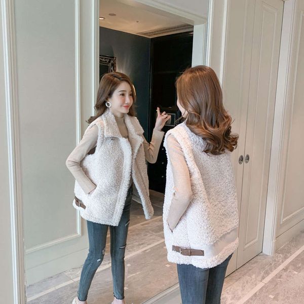 lamb vest female autumn winter version loose outer wear fur one-piece with coat, White
lamb vest female autumn winter version loose outer wear fur one-piece with coat, White