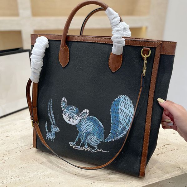 totes bag handbag luxury shoulder bags designer tote handbags high-capacity fashion brand with exquisite packaging and original box 2 colors
totes bag handbag luxury shoulder bags designer tote handbags high-capacity fashion brand with exquisite packaging and original box 2 colors