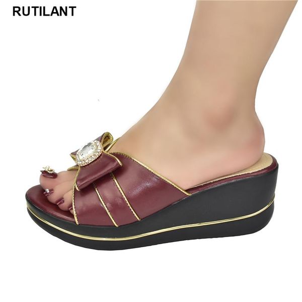 dress shoes wedding bride platform heels ladies and sandals italian women party decorated with rhinestone slipon plus size, Black
dress shoes wedding bride platform heels ladies and sandals italian women party decorated with rhinestone slipon plus size, Black