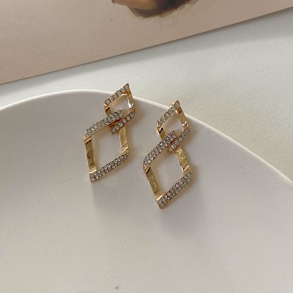 studs earrings korean fashion geometric foreign style versatile diamond temperament advanced sense net red female, Golden;silver
studs earrings korean fashion geometric foreign style versatile diamond temperament advanced sense net red female, Golden;silver