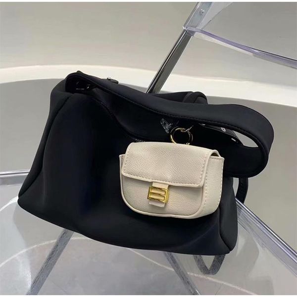 evening bags fashion handbags large capacity bucket bag for women soft pillow zipper open with small purse solid metal chain underarm
evening bags fashion handbags large capacity bucket bag for women soft pillow zipper open with small purse solid metal chain underarm