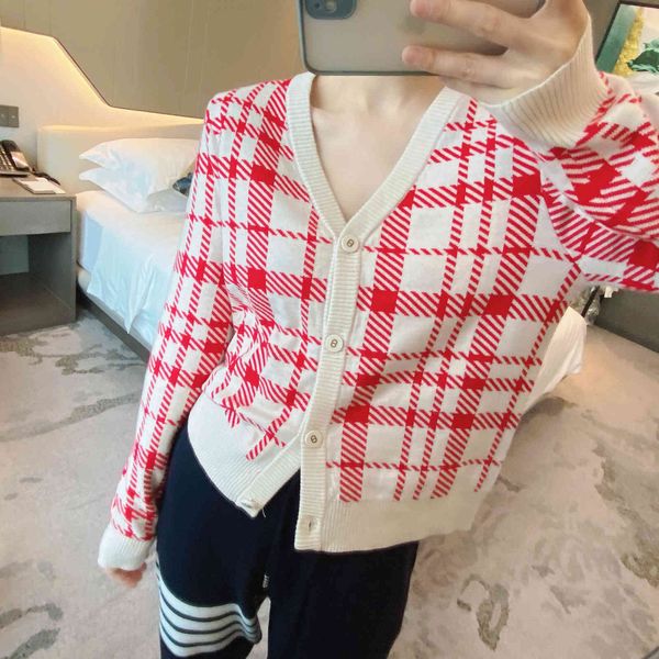 college long sleeved red plaid wool knitted cardigan women's early autumn sweater coat 21 new short style, Black
college long sleeved red plaid wool knitted cardigan women's early autumn sweater coat 21 new short style, Black