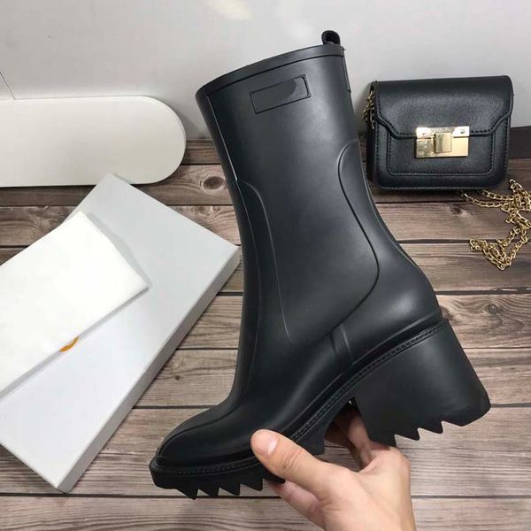 classic zipper rainy season ankle boots female designer boot martin desert bottes rubber sole non-slip wear-resistant outsole classic solid, Black
classic zipper rainy season ankle boots female designer boot martin desert bottes rubber sole non-slip wear-resistant outsole classic solid, Black