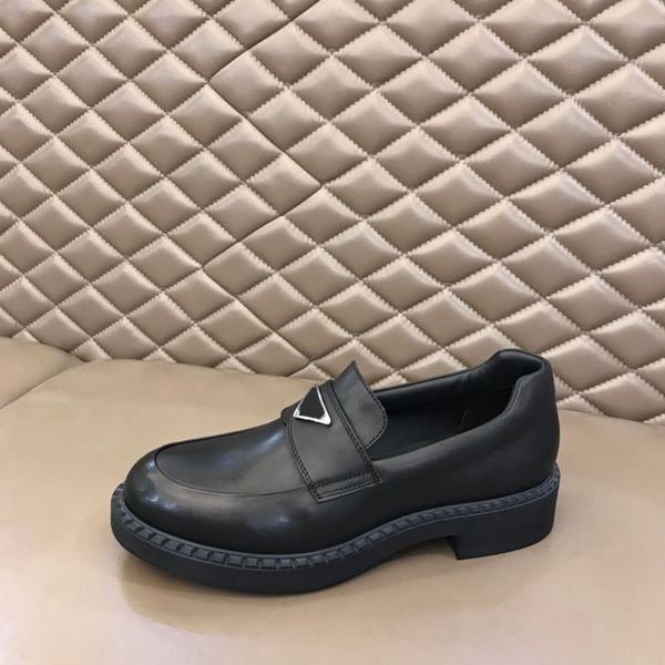 2021 new men's shoes designer comfortable luxury fashion brand casual wedding party men's shoes size 38-44, Red;white
2021 new men's shoes designer comfortable luxury fashion brand casual wedding party men's shoes size 38-44, Red;white