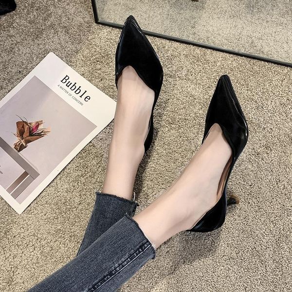dress shoes women pumps black high heel lady patent leather thick with autumn pointed single female sandals w32-35
dress shoes women pumps black high heel lady patent leather thick with autumn pointed single female sandals w32-35