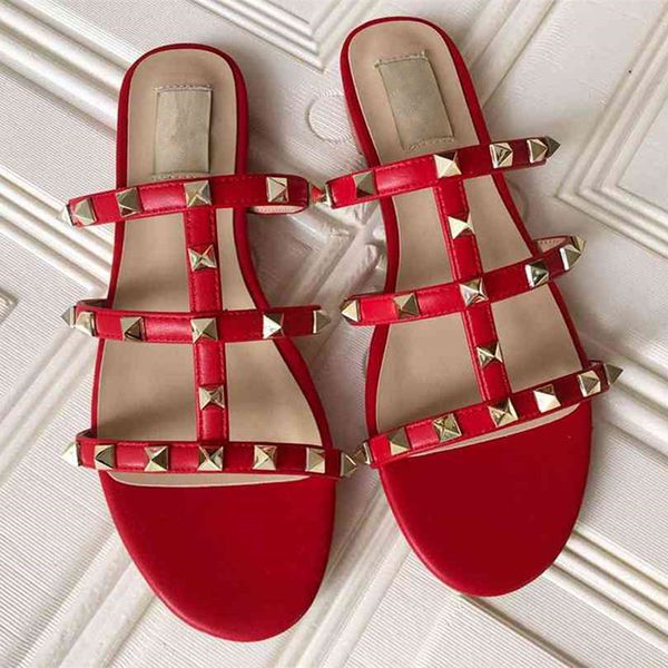 2021 new sandals leisure comfortable fashion luxury strap rivet 6.5cm high heel sandals black yellow nude slippers
2021 new sandals leisure comfortable fashion luxury strap rivet 6.5cm high heel sandals black yellow nude slippers