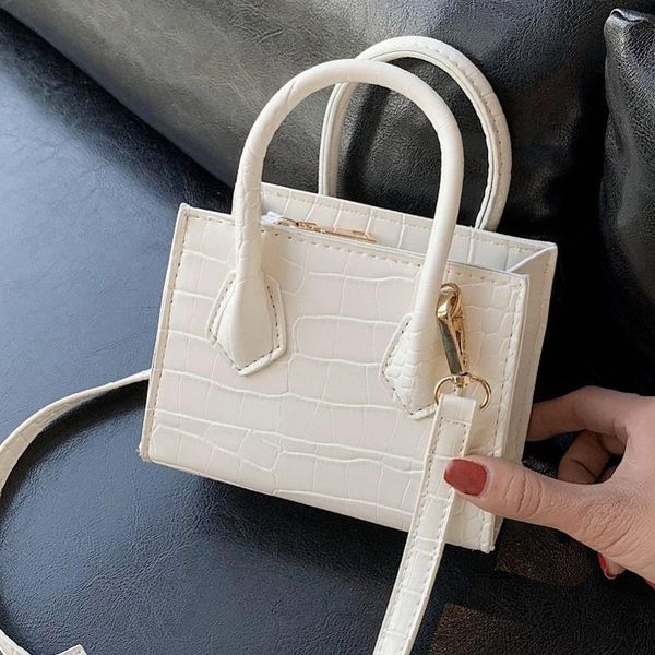 simple texture crocodile pattern handbag women's bag 2021 new korean fashion trendy one-shoulder messenger bag women's
simple texture crocodile pattern handbag women's bag 2021 new korean fashion trendy one-shoulder messenger bag women's