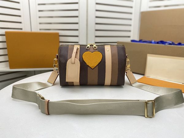 yy city shoulder bag crossbody makeup bags handbag pu leather damier embroidery vintage wallets backpacks classic luxury bag woman designers
yy city shoulder bag crossbody makeup bags handbag pu leather damier embroidery vintage wallets backpacks classic luxury bag woman designers